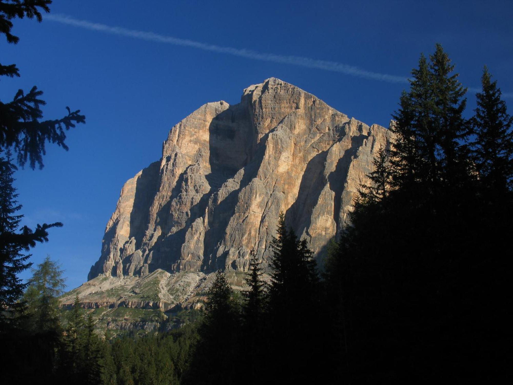 Ciasa Vervei Cortina d'Ampezzo Bagian luar foto